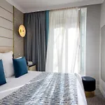 Hotel Nude Paris - Color Vision