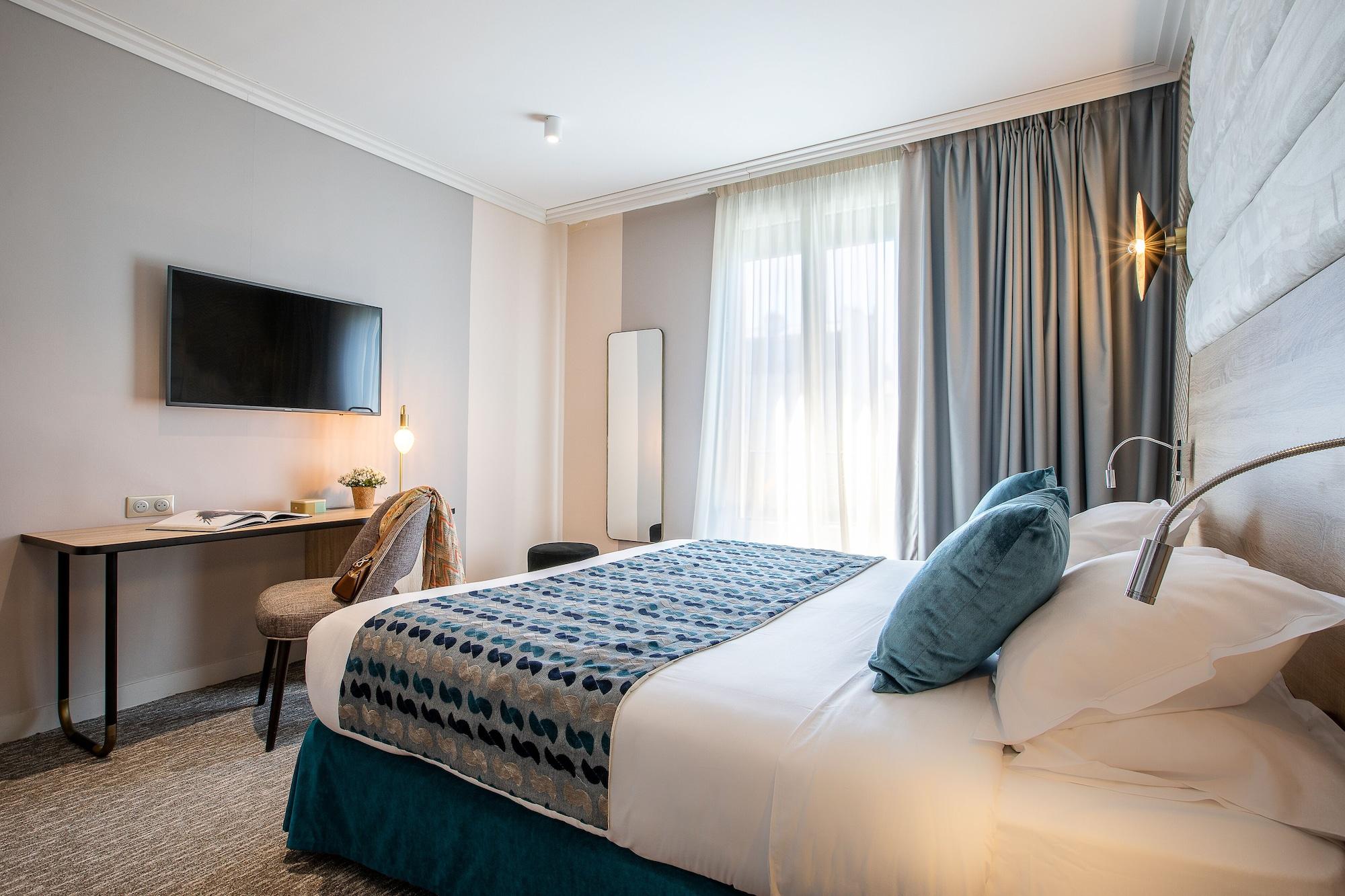 Nude - Color Vision Parigi