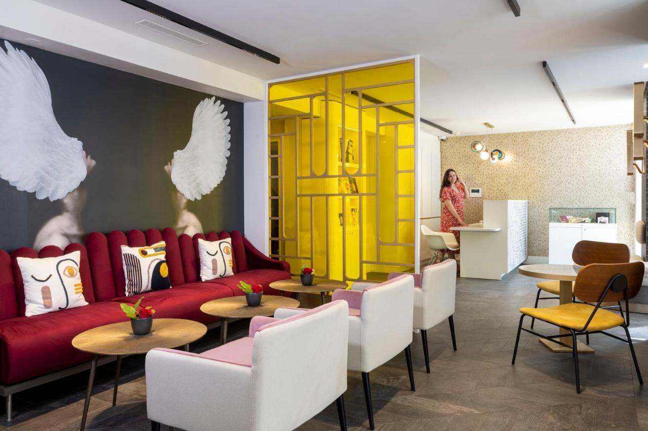 Nude - Color Vision Paris