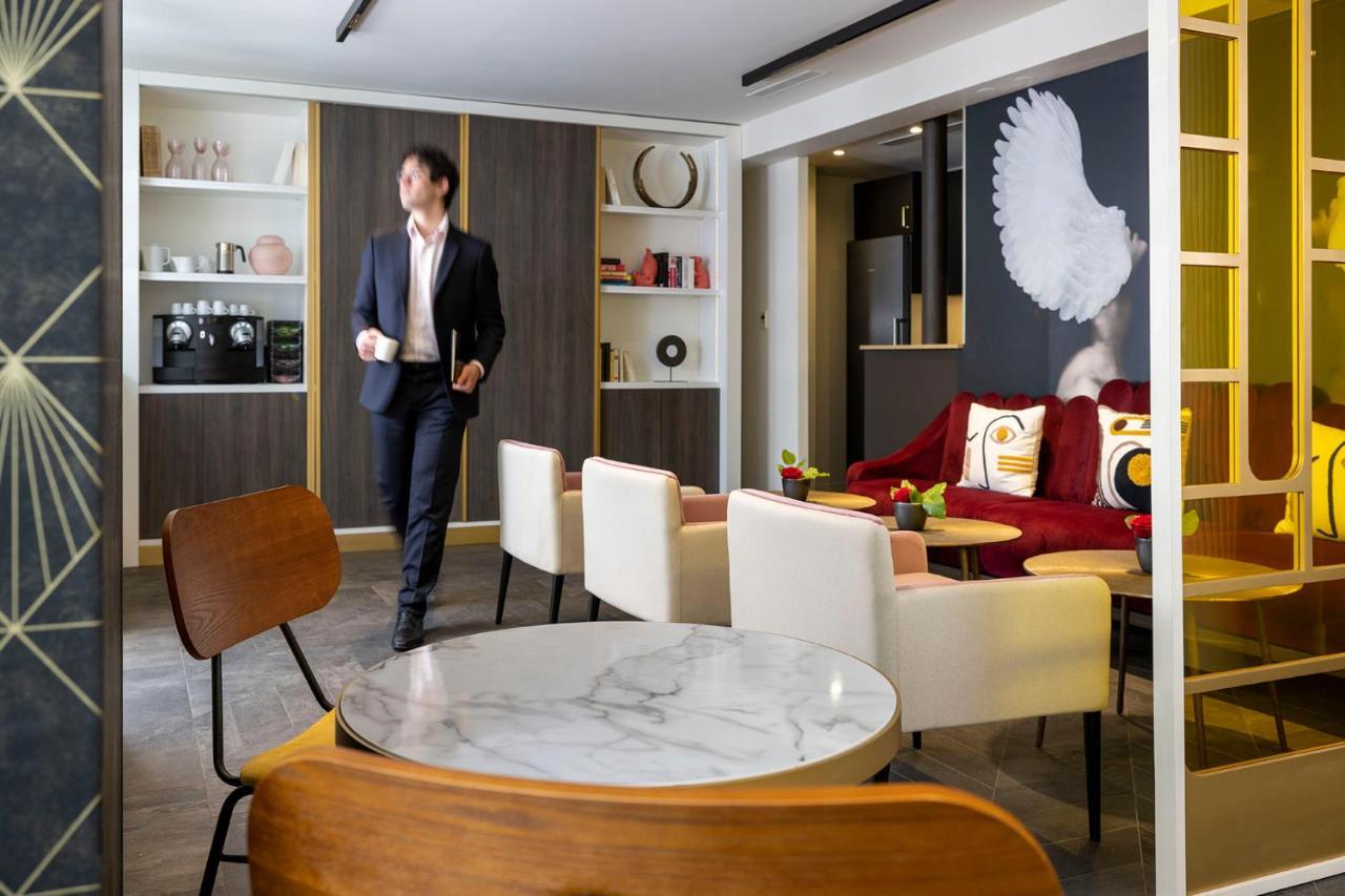 Nude - Color Vision 4*