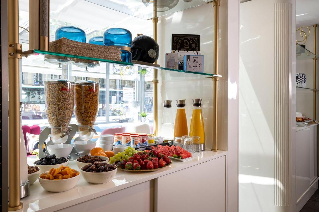 Hotel Nude - Color Vision