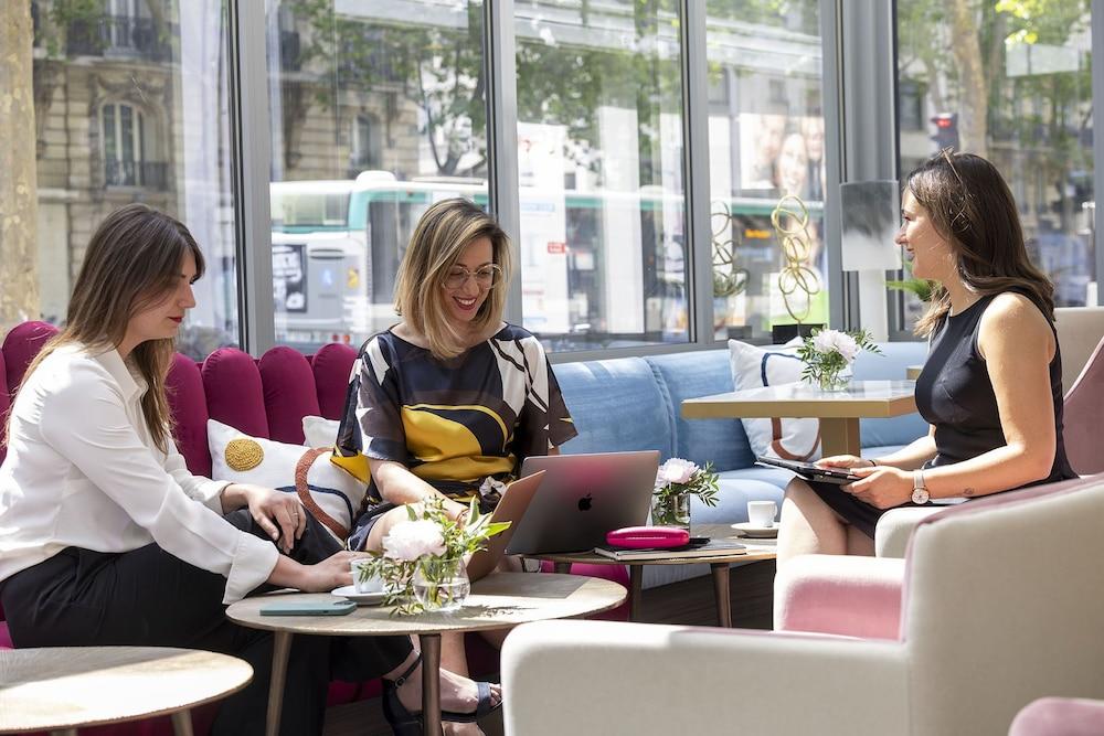 Nude - Color Vision 4*