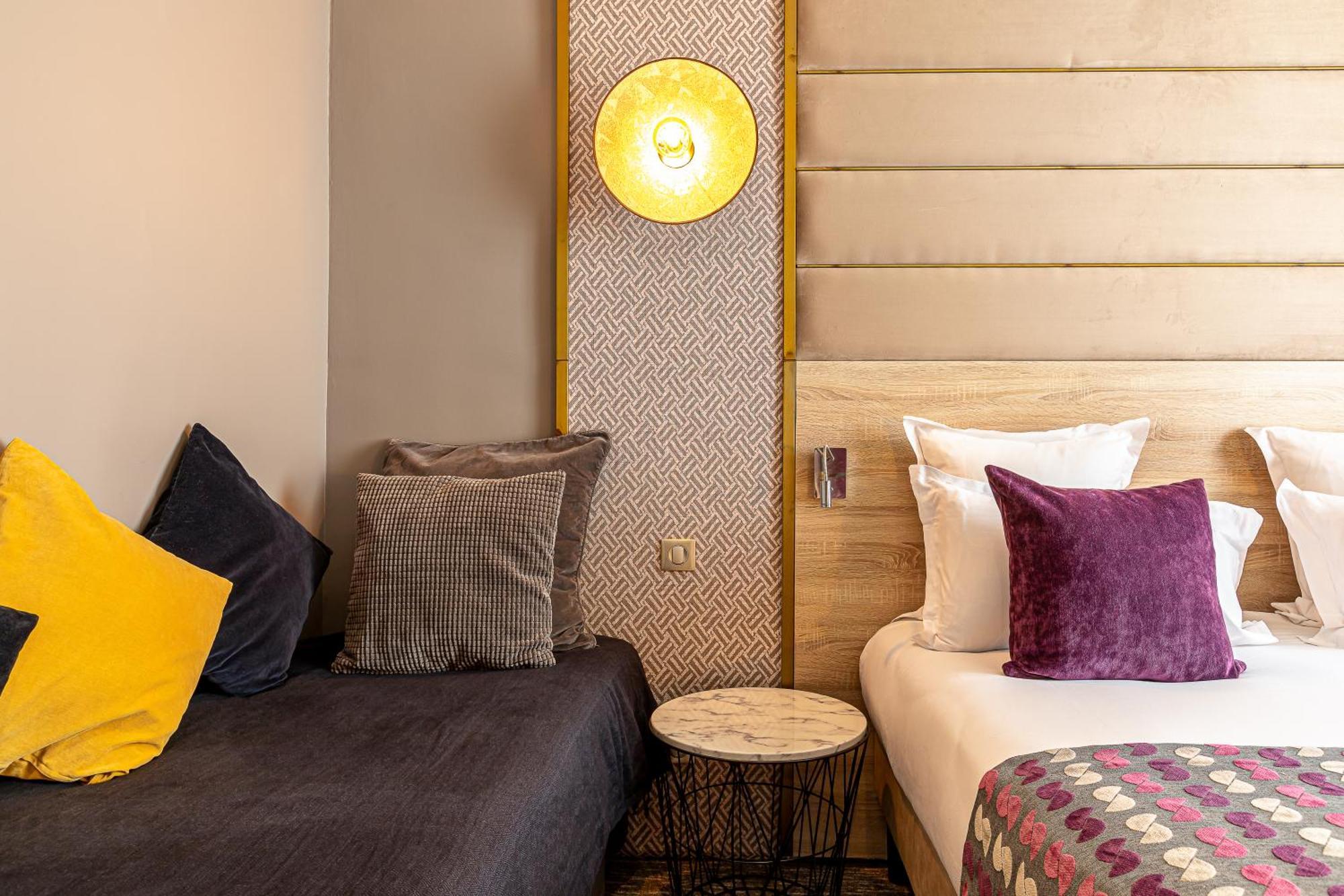 Hotel Nude - Color Vision Parigi