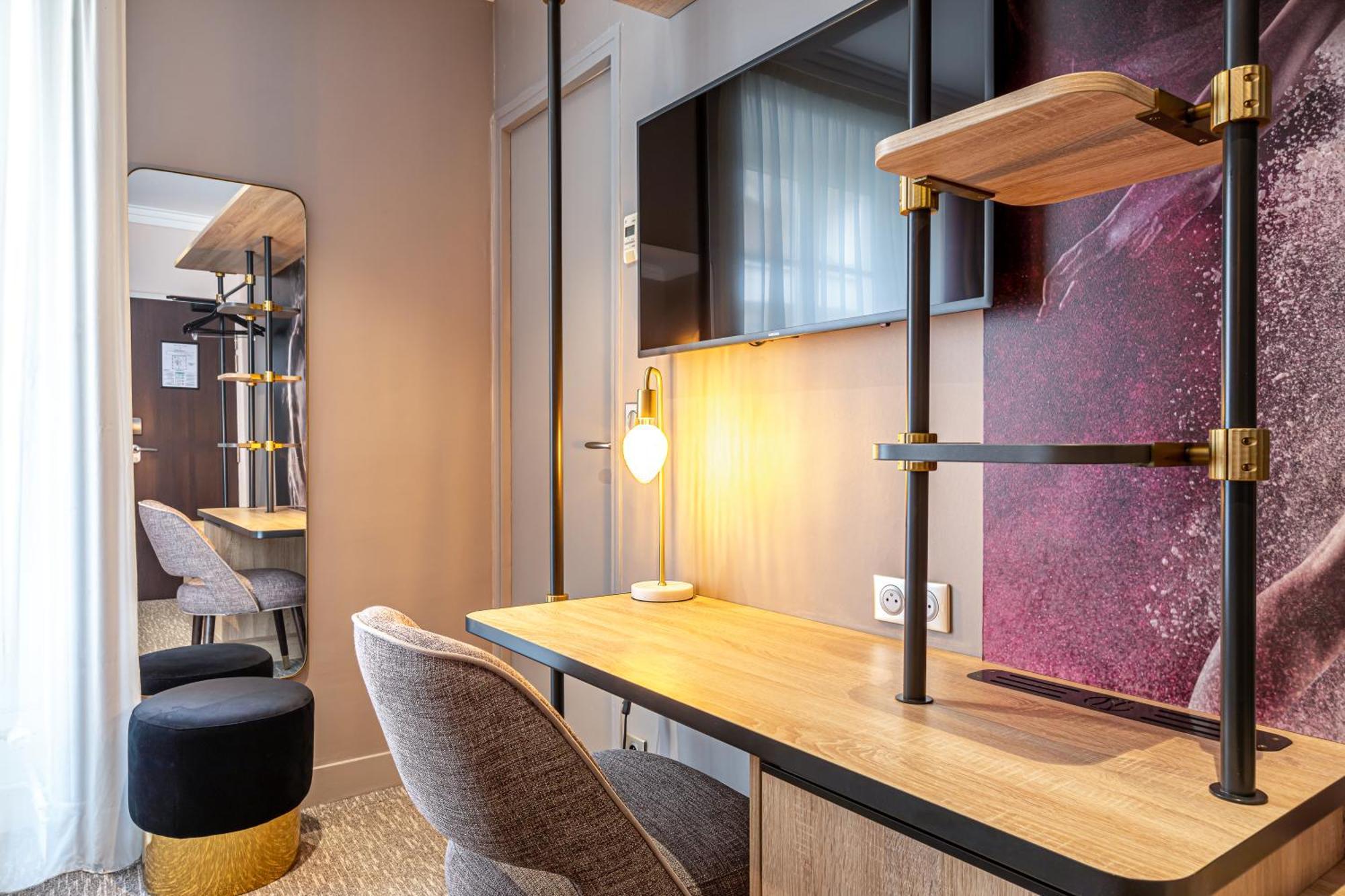 Nude - Color Vision 4*