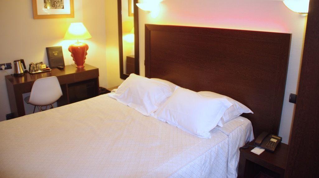 Nude - Color Vision Hotel Paris