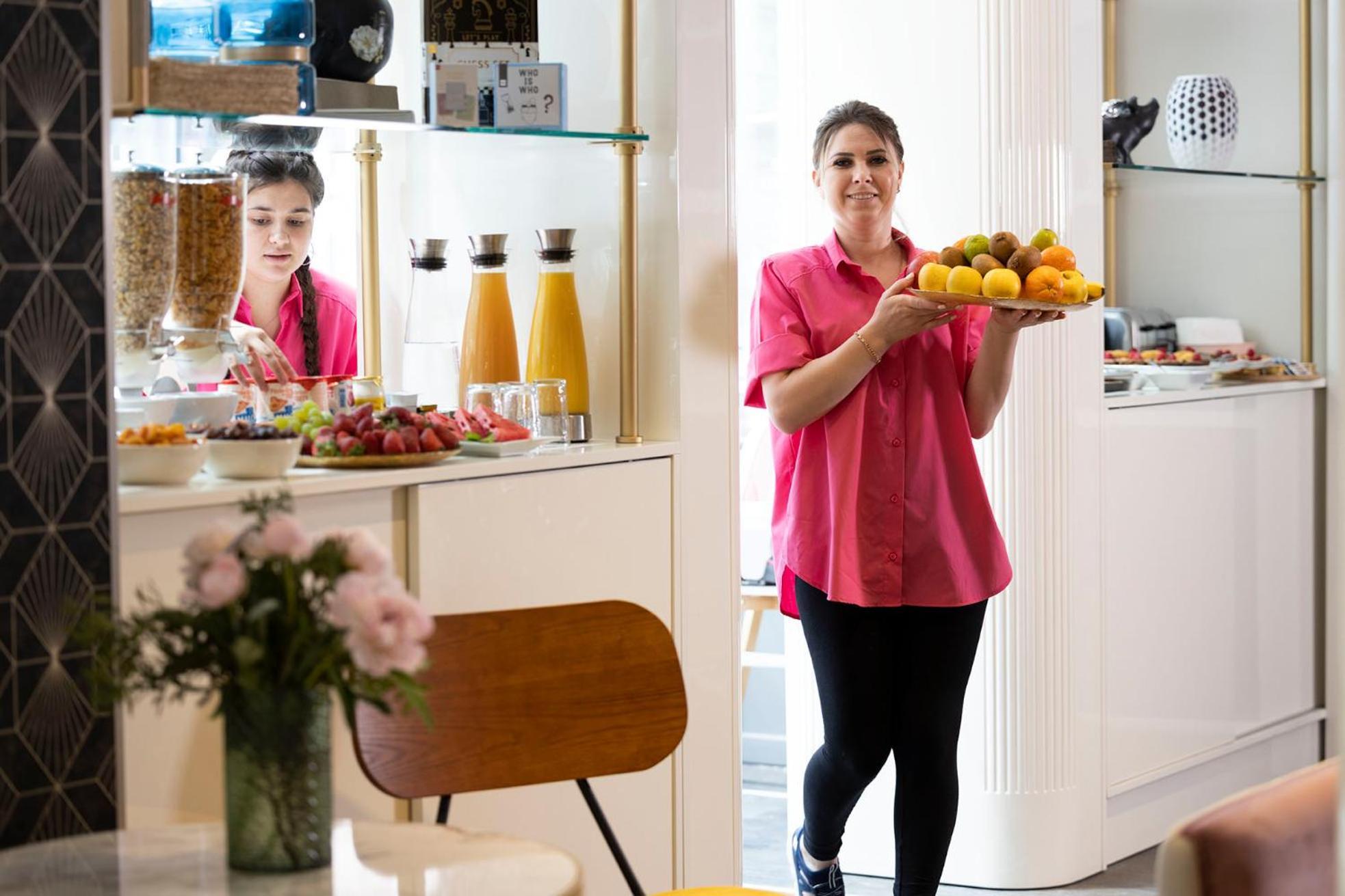 Nude - Color Vision Parigi