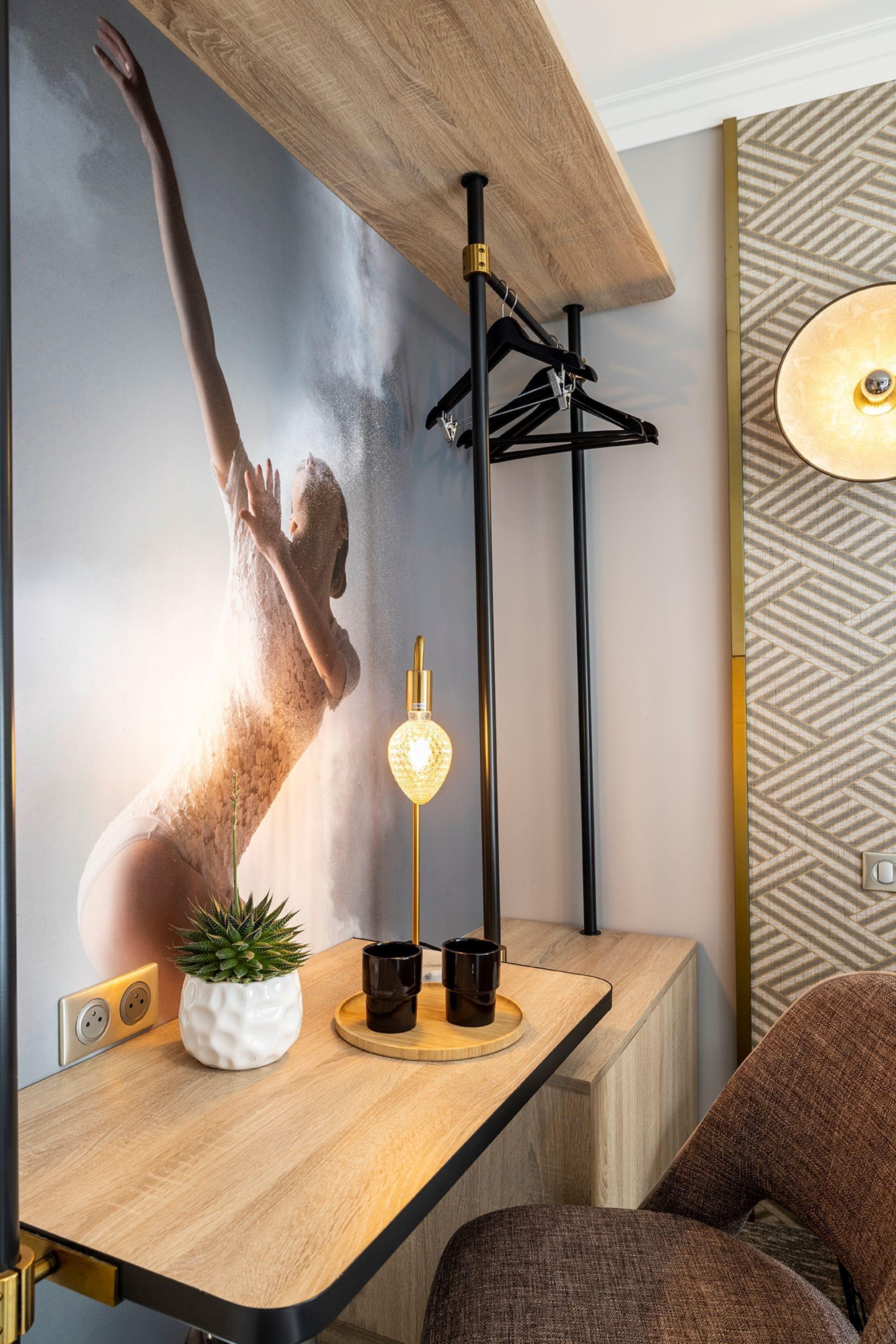 Nude - Color Vision Parigi